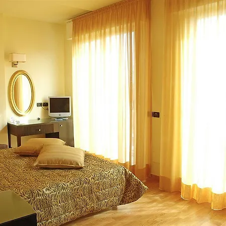 Ξενοδοχείο Torino Wellness & 4*