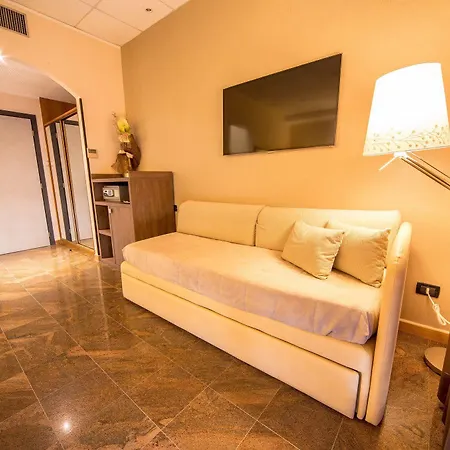 Torino Wellness & 4* دْيانو مارينا