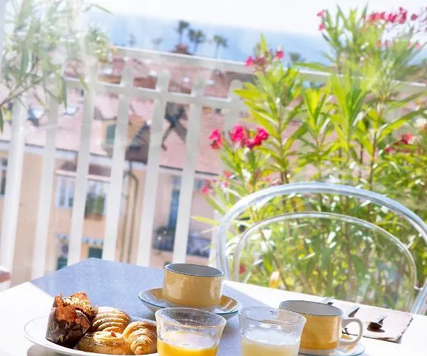 Готель Torino Wellness & 4*