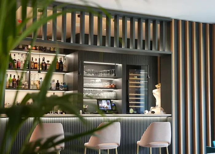 Готель Torino Wellness & 4*