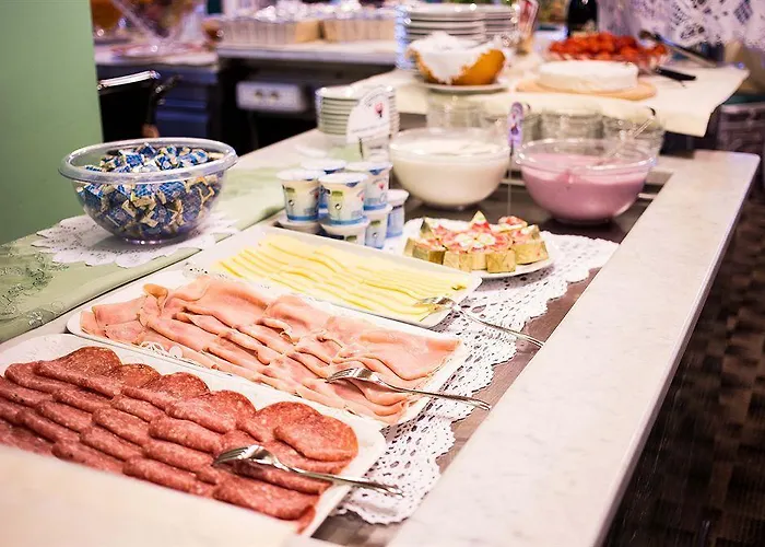 Готель Torino Wellness & 4*