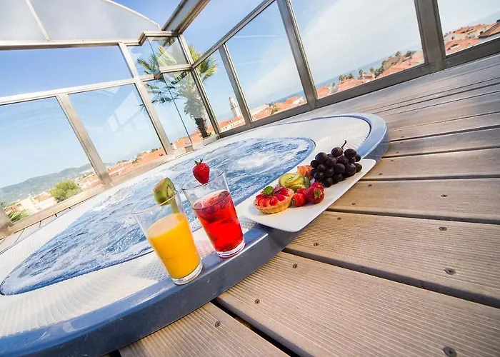 Готель Torino Wellness & 4*