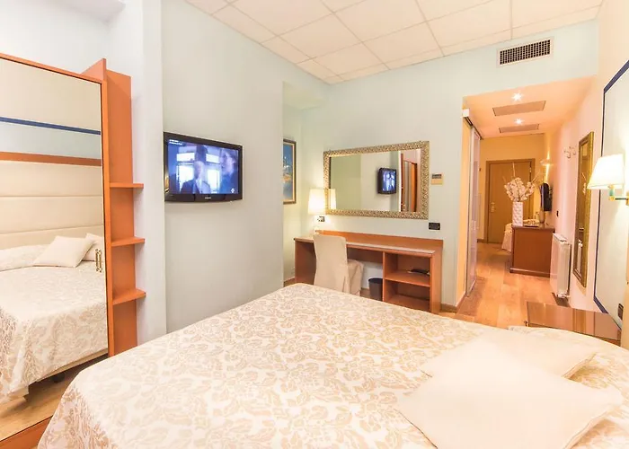 Готель Torino Wellness & 4*